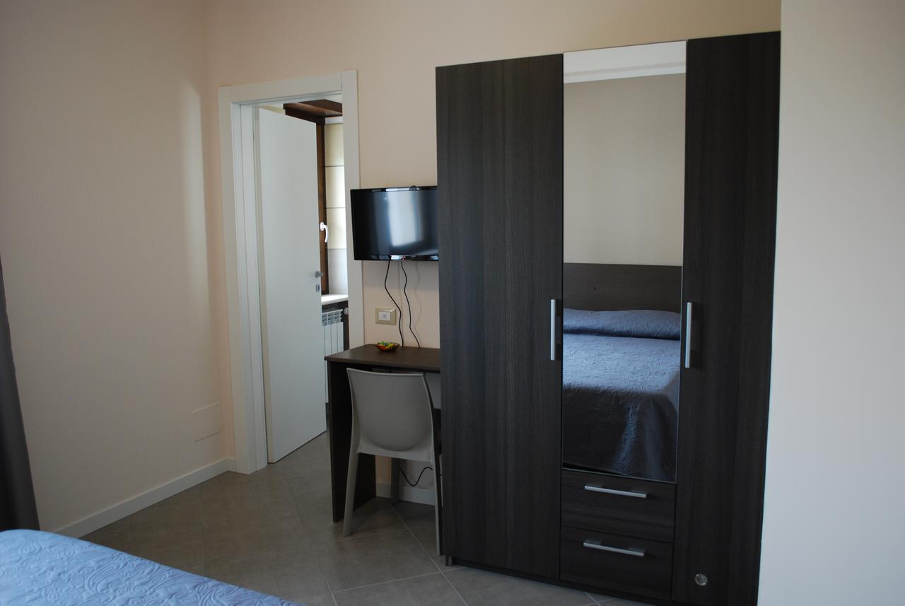 B&B Grandangolo Preturo Bagian luar foto