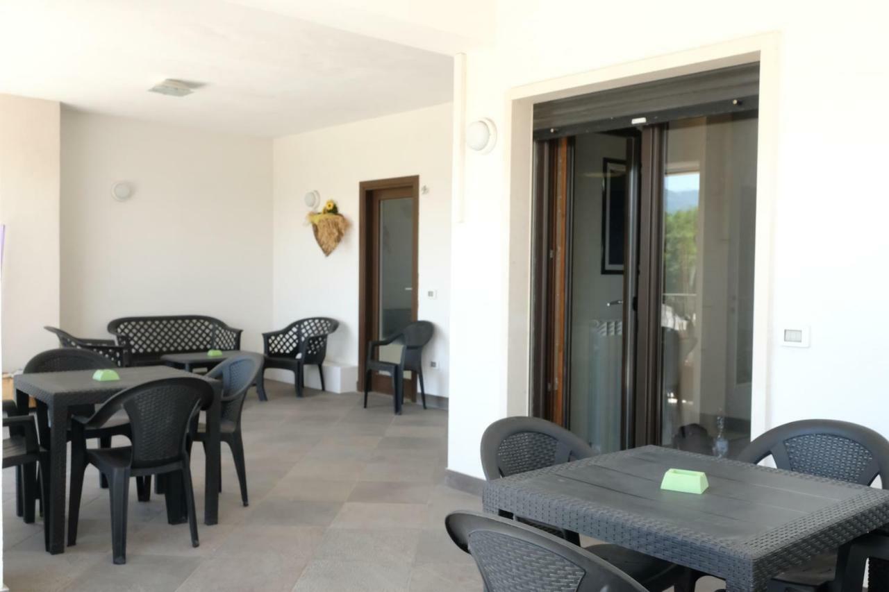 B&B Grandangolo Preturo Bagian luar foto