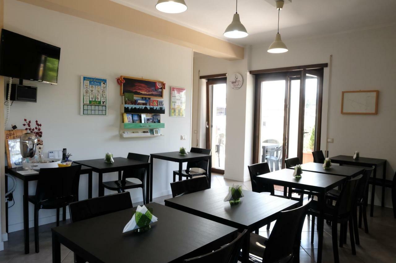 B&B Grandangolo Preturo Bagian luar foto